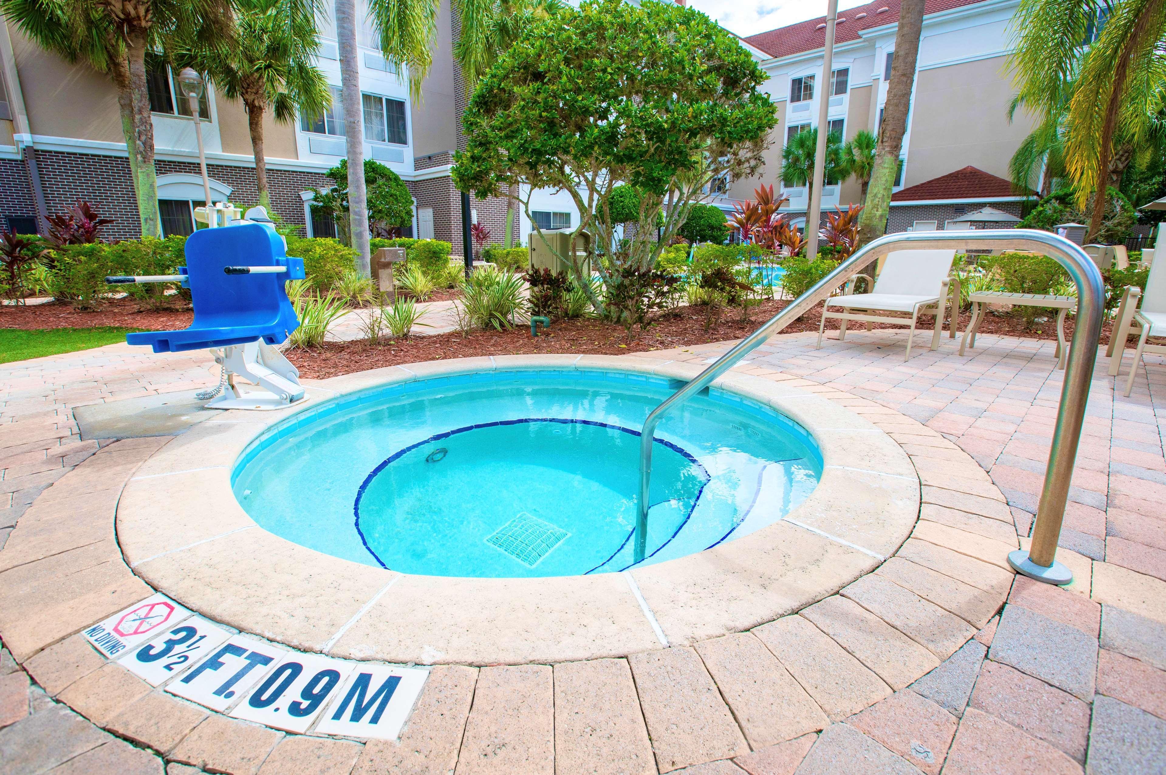Best Western Plus Regency Inn And Conference Centre Abbotsford Extérieur photo