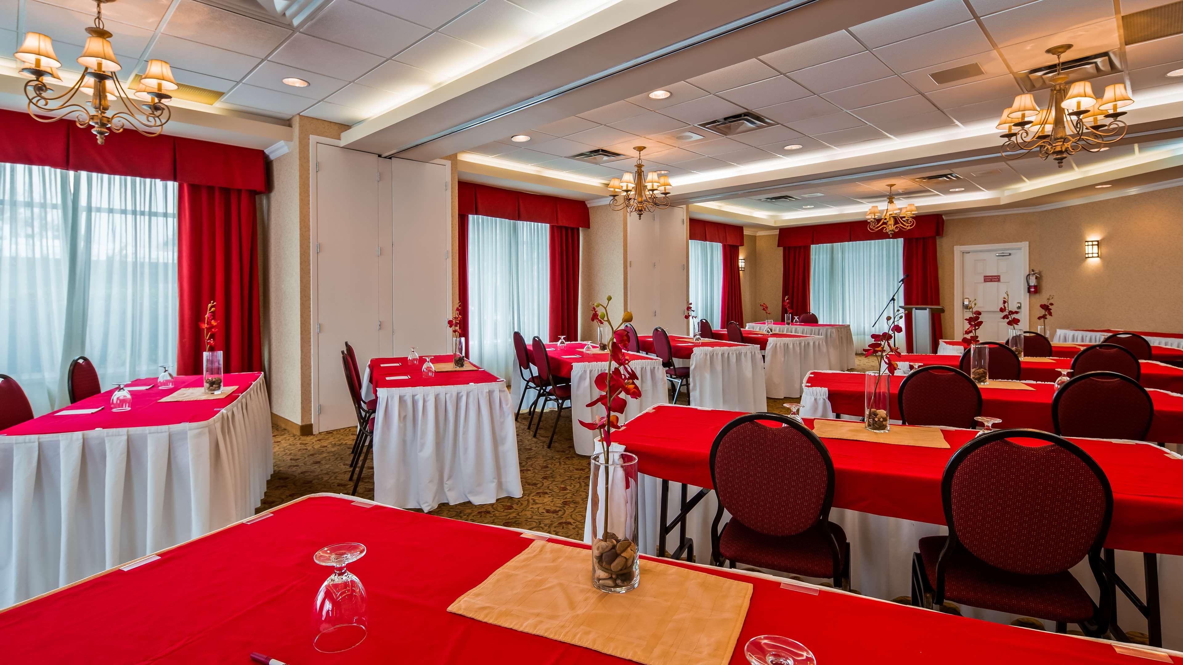 Best Western Plus Regency Inn And Conference Centre Abbotsford Extérieur photo