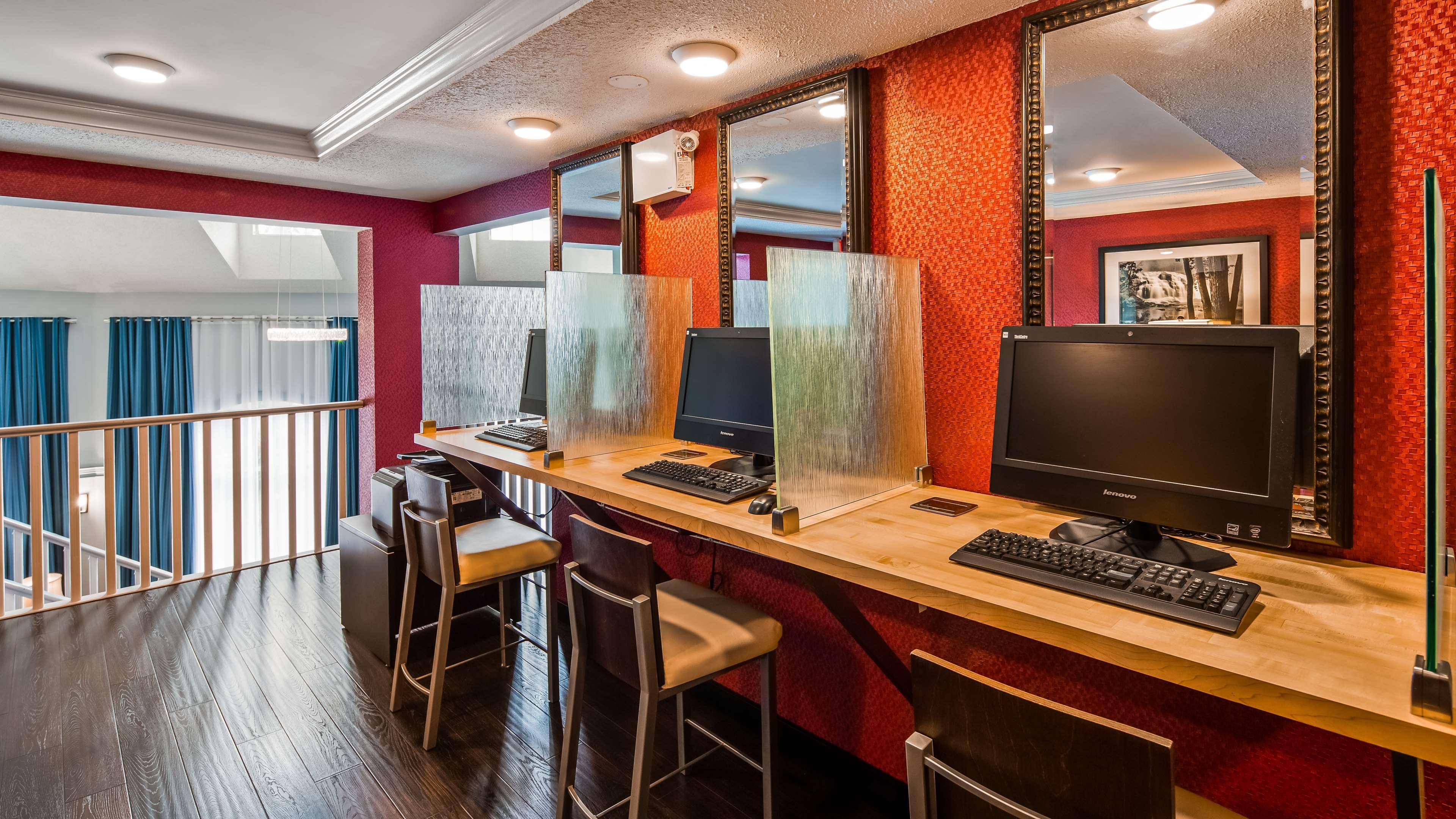 Best Western Plus Regency Inn And Conference Centre Abbotsford Extérieur photo