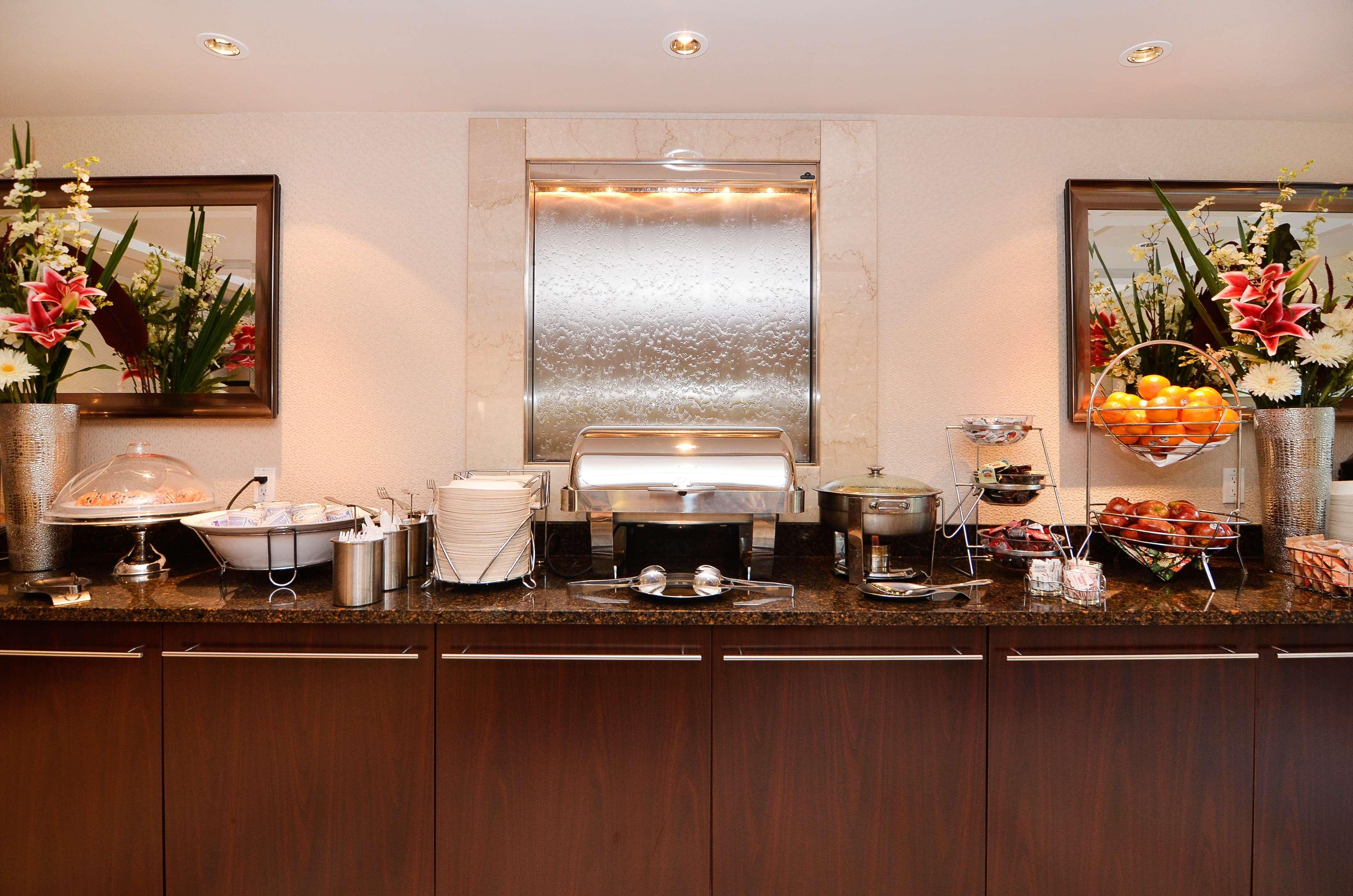 Best Western Plus Regency Inn And Conference Centre Abbotsford Extérieur photo