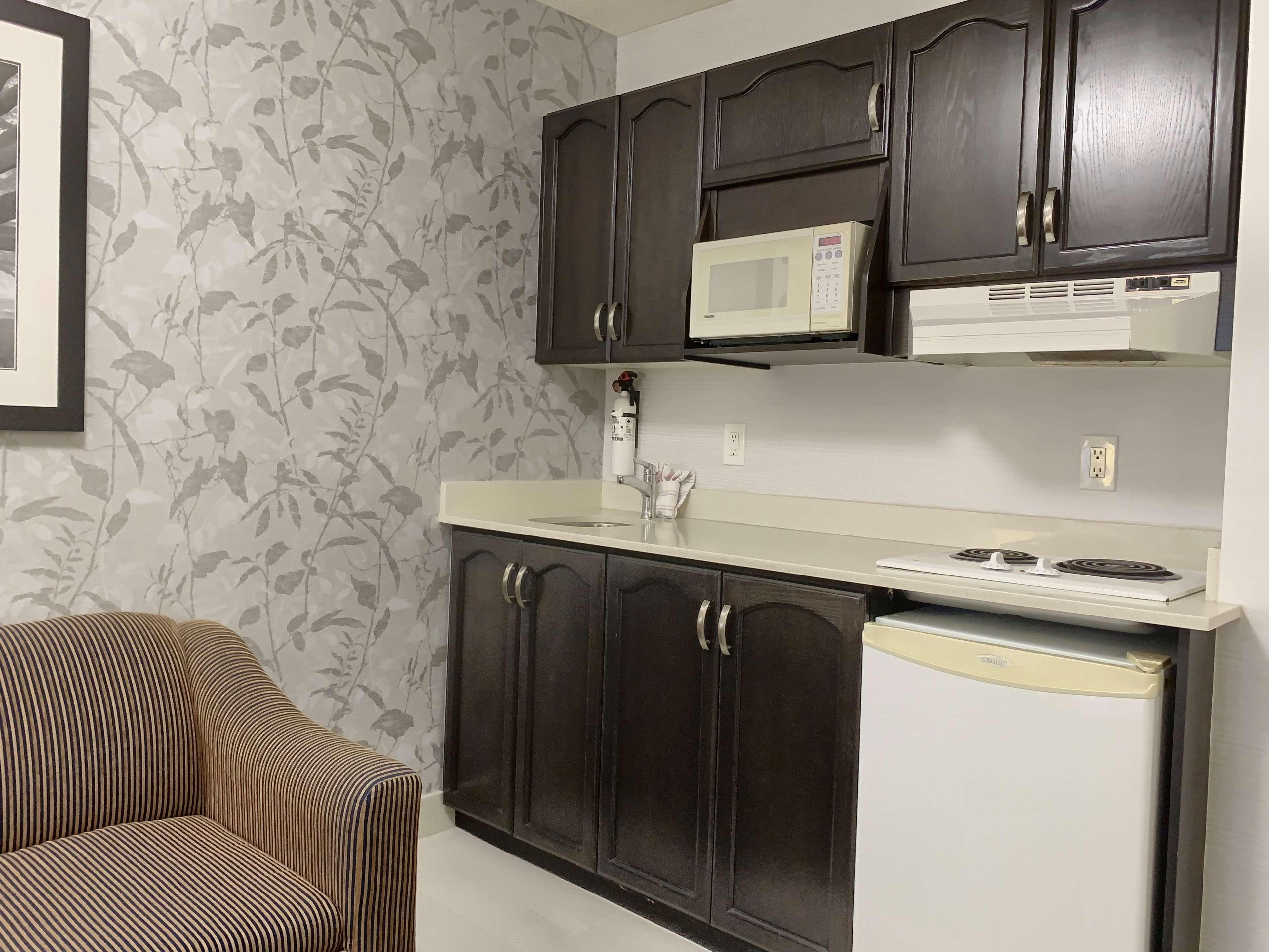 Best Western Plus Regency Inn And Conference Centre Abbotsford Extérieur photo